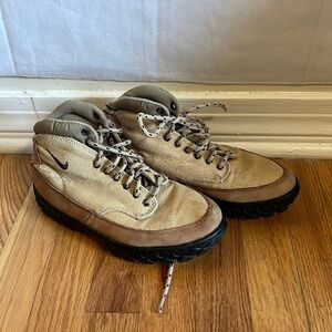 Vintage High Top Hiking Boots Nike ACG
